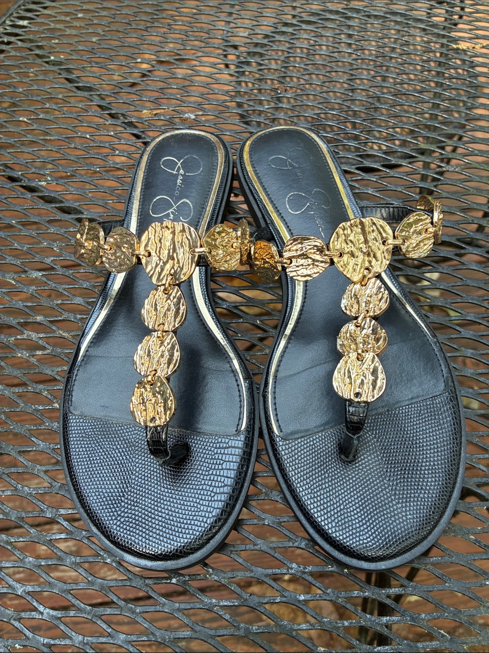 Jessica Simpson Gold Metal Accent Black Women's Thong Sandals SZ 8M/39